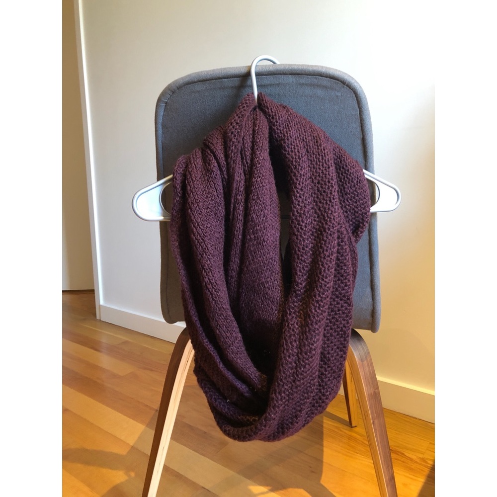 H&M twist scarfs